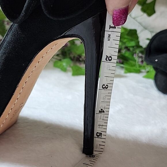 Alice & Olivia Suede Heels - Picture 14 of 14